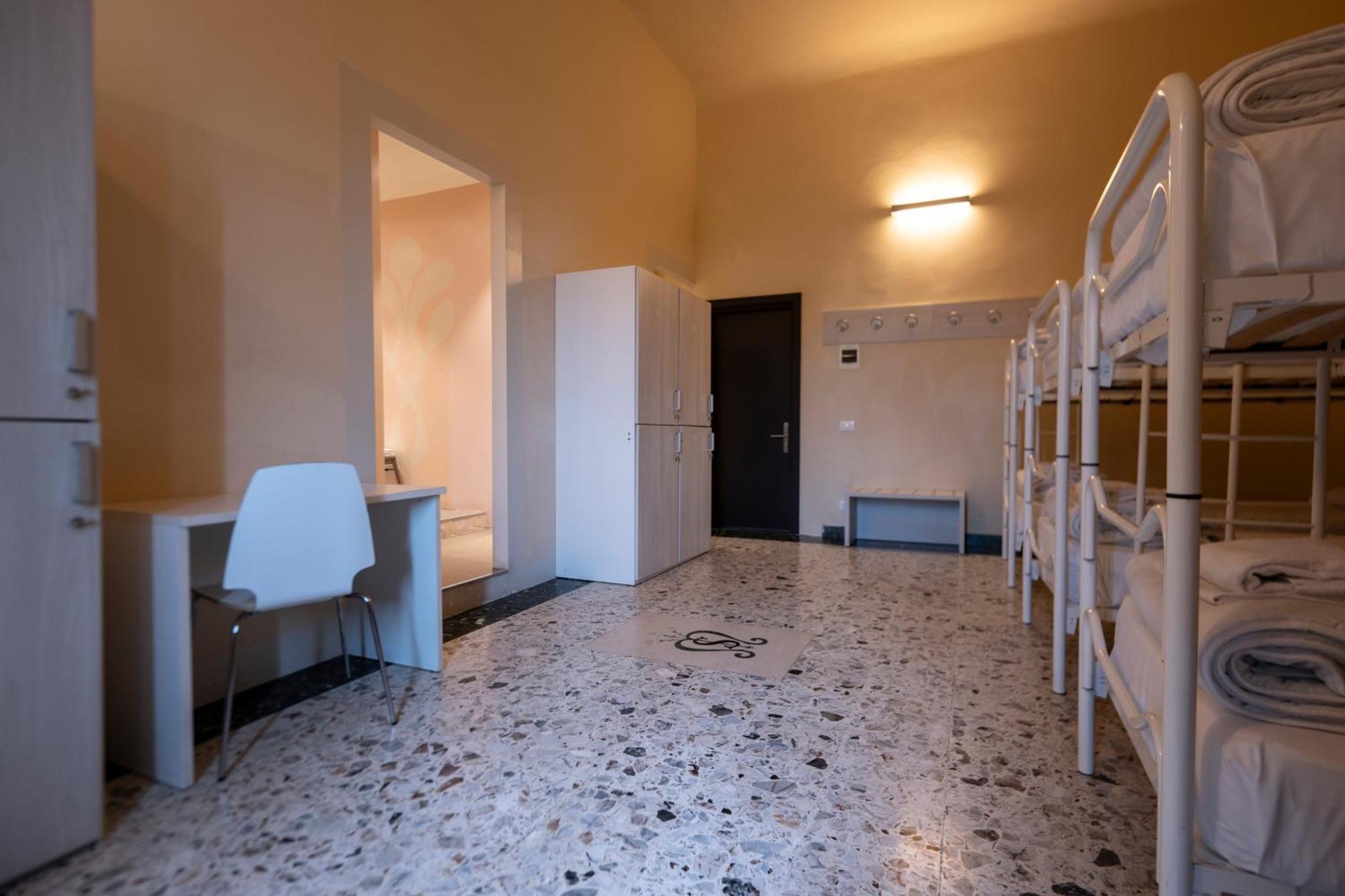 Hotel & Hostel 7 Florenz Exterior foto